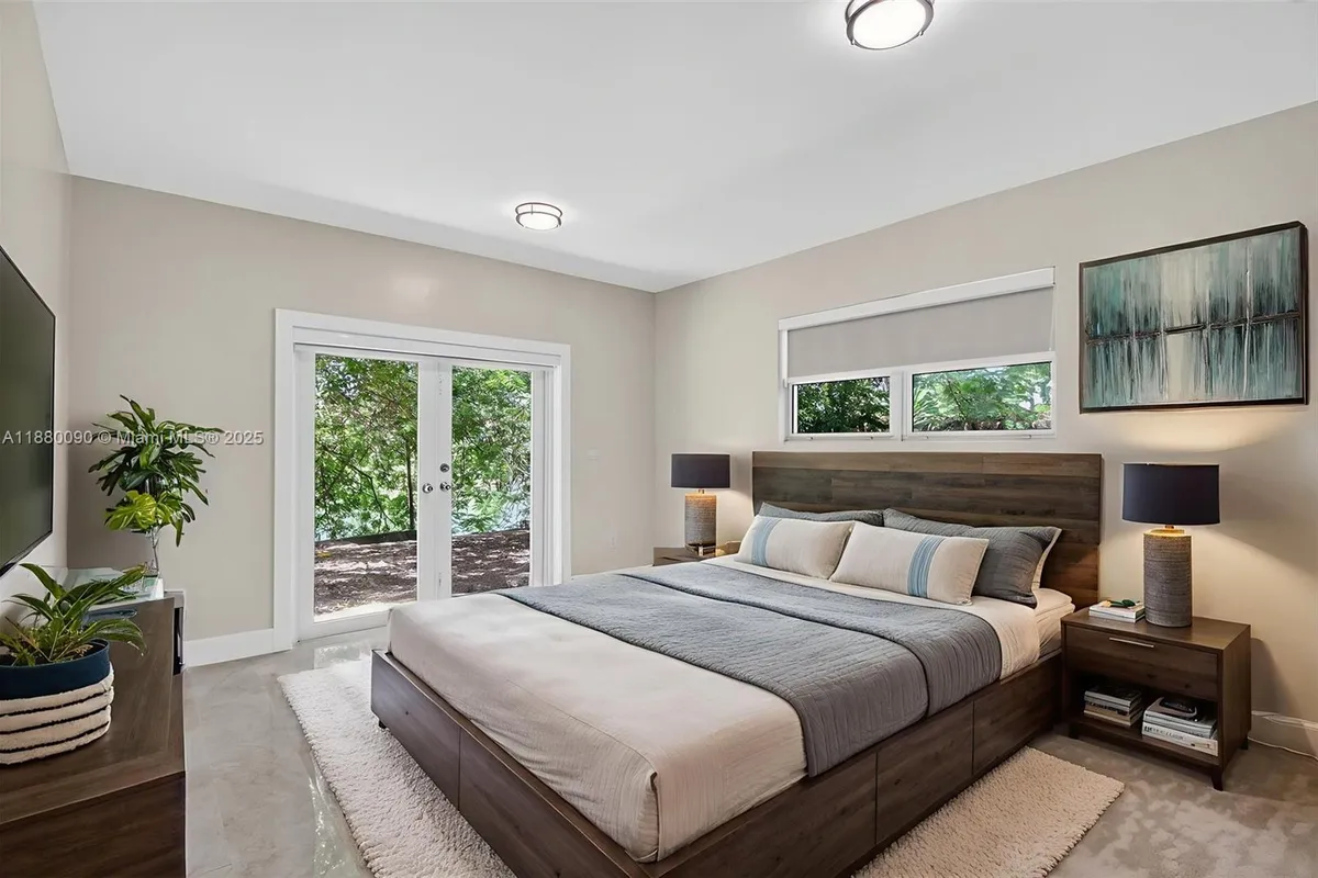 6090 SW 63rd Ave, South Miami FL 33143