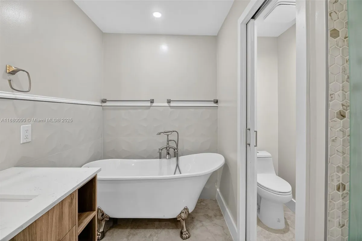 6090 SW 63rd Ave, South Miami FL 33143