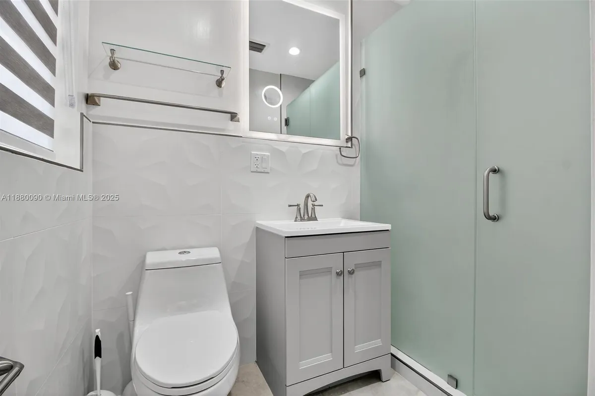 6090 SW 63rd Ave, South Miami FL 33143