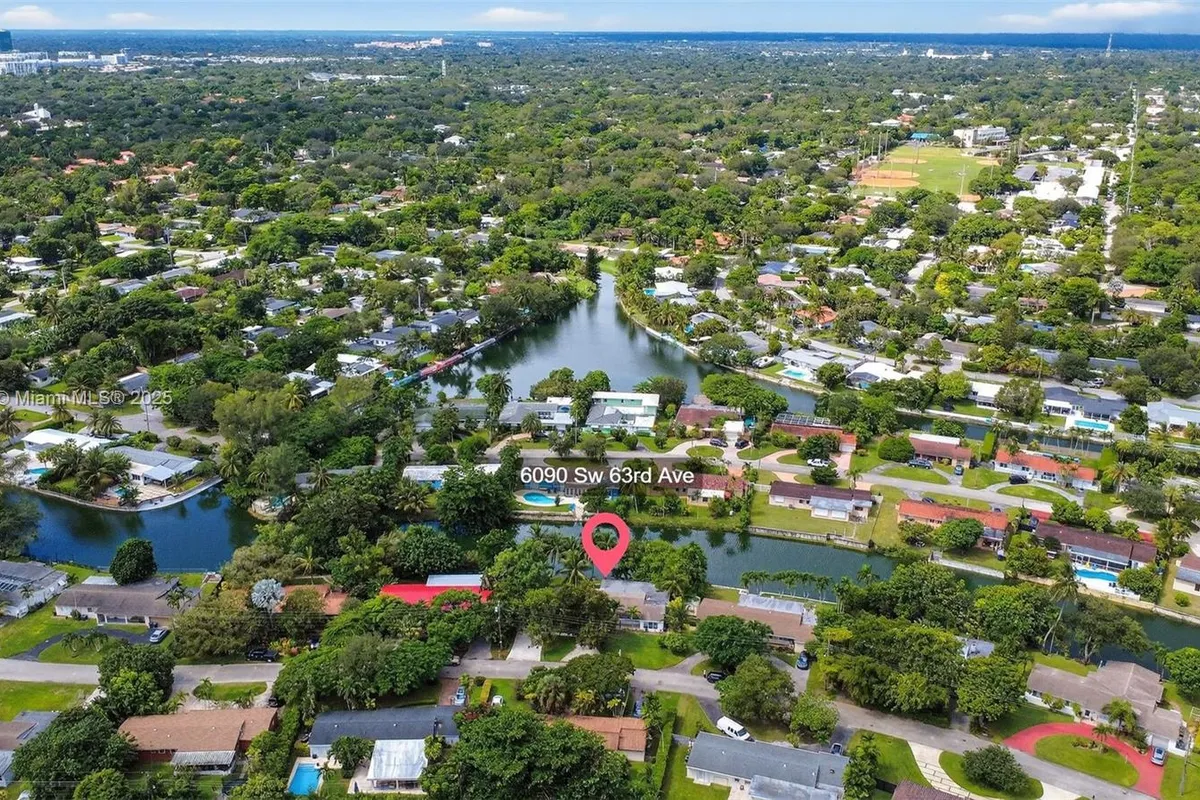 6090 SW 63rd Ave, South Miami FL 33143