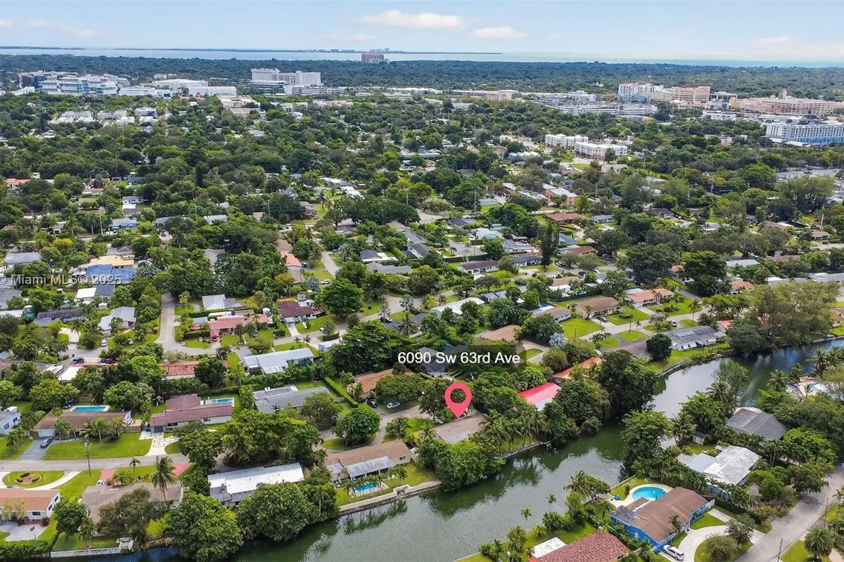 6090 SW 63rd Ave, South Miami FL 33143