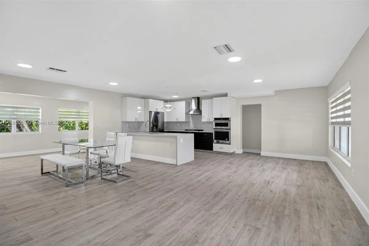 6090 SW 63rd Ave, South Miami FL 33143