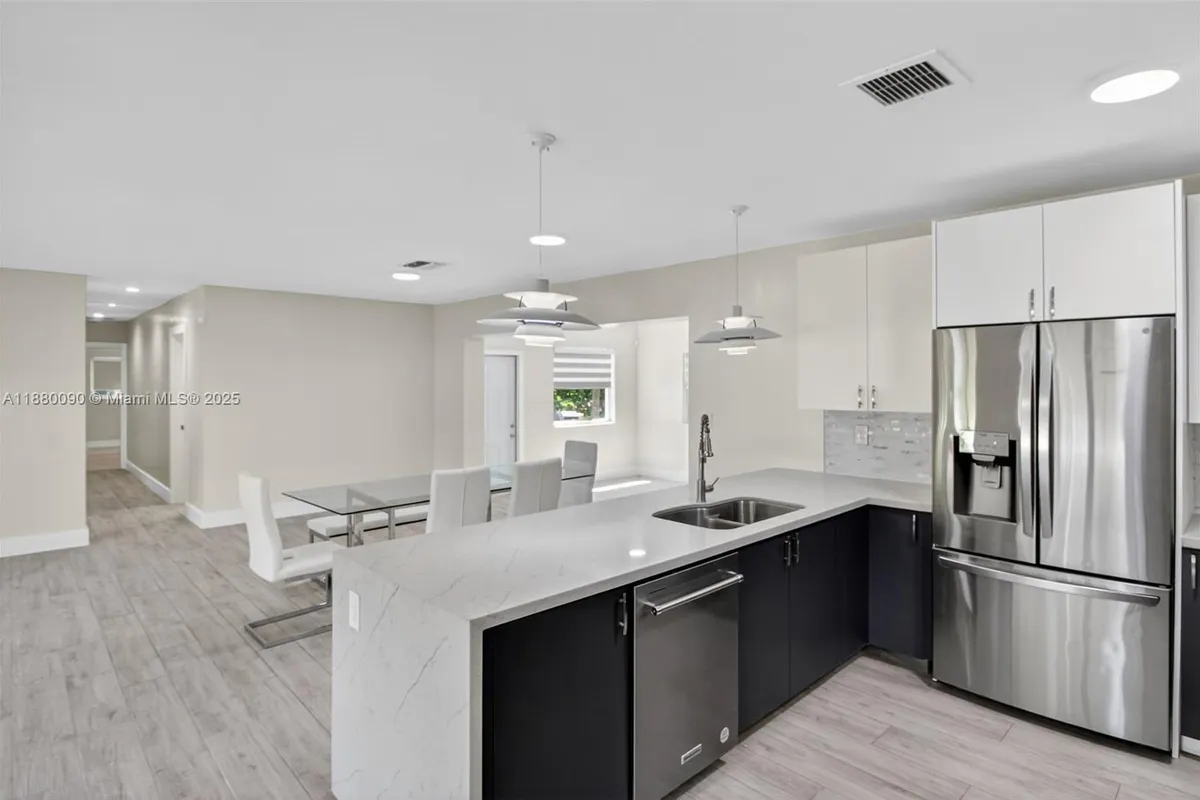 6090 SW 63rd Ave, South Miami FL 33143