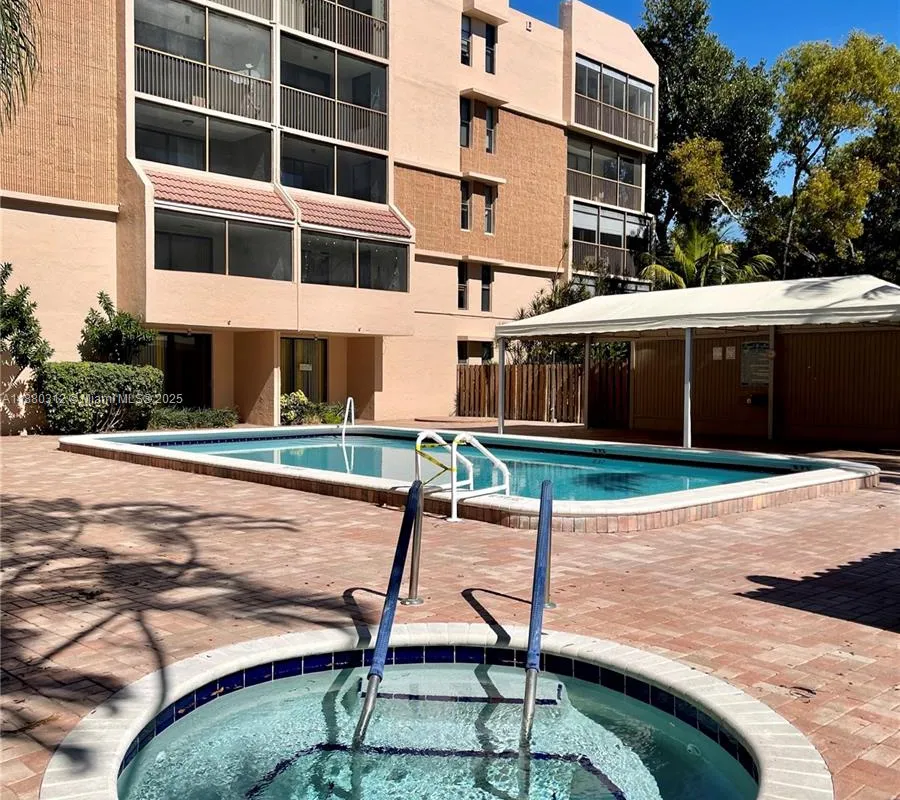 6800 Cypress Rd # 408, Plantation FL 33317