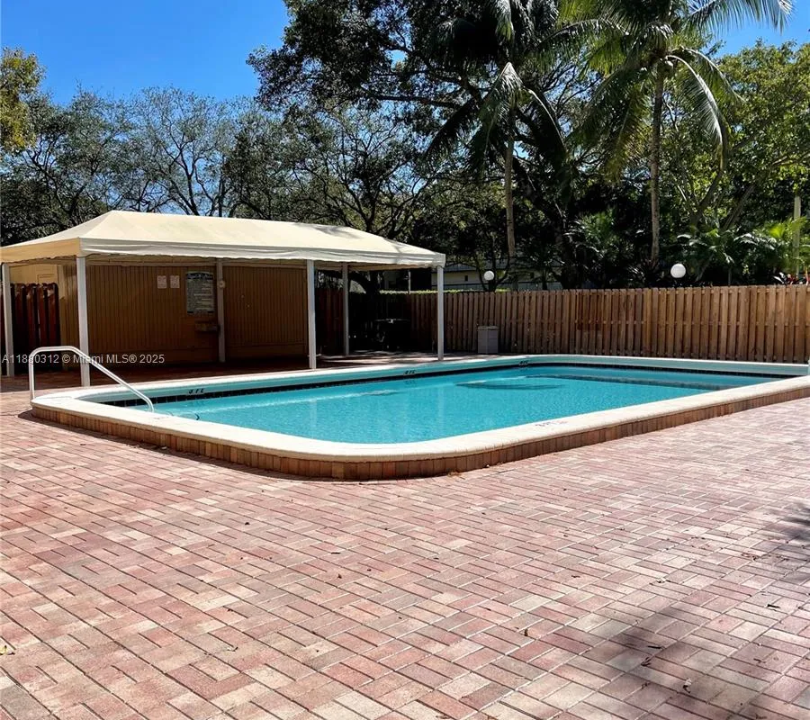 6800 Cypress Rd # 408, Plantation FL 33317