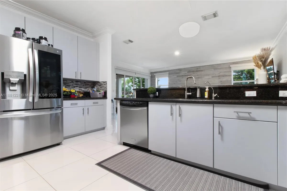 11257 NW 78th St, Doral FL 33178