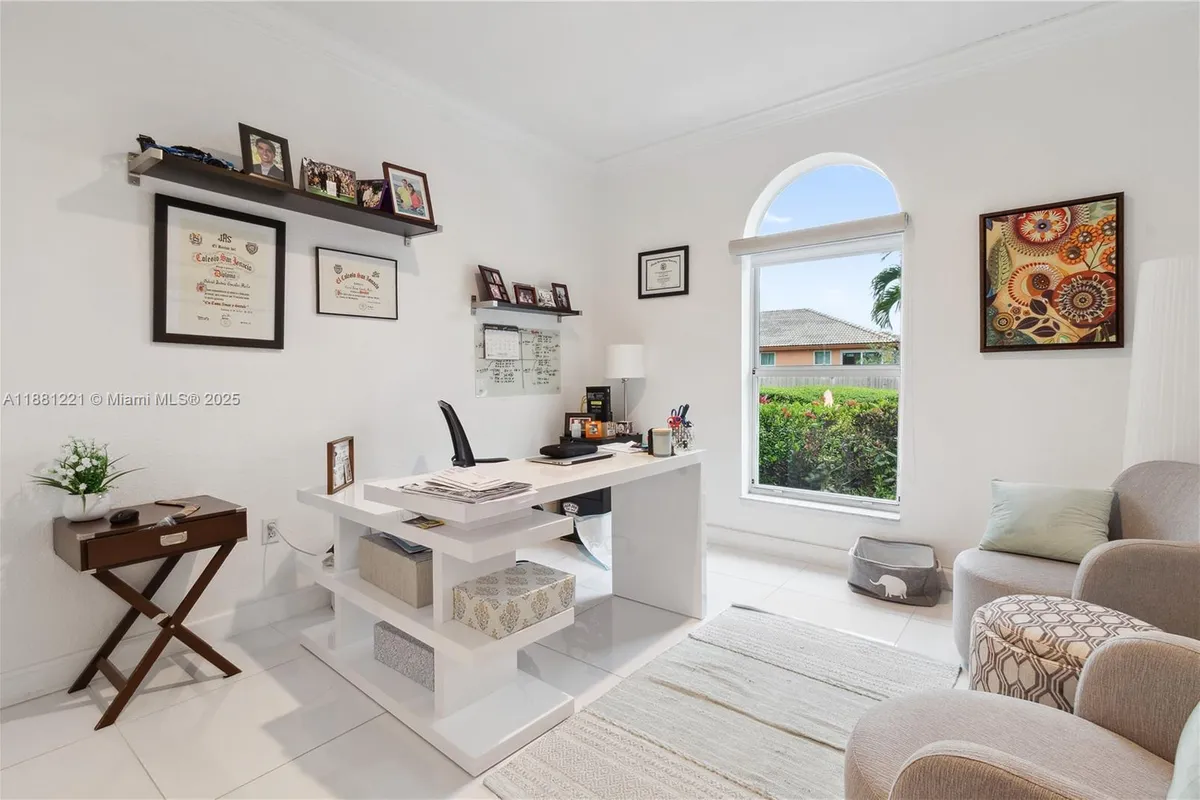 11257 NW 78th St, Doral FL 33178