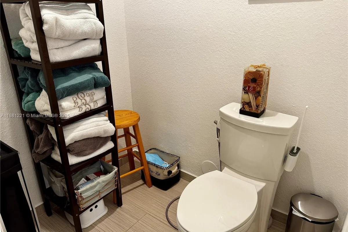 11257 NW 78th St, Doral FL 33178