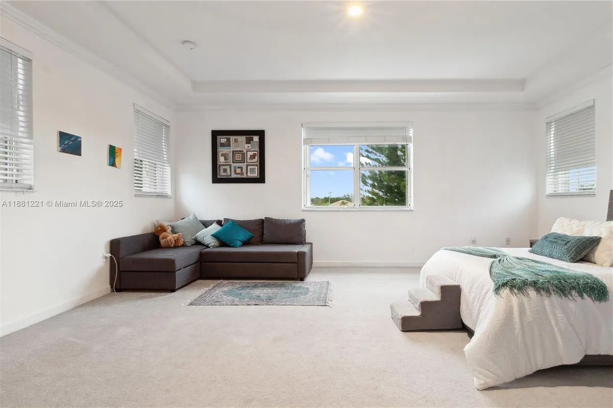 11257 NW 78th St, Doral FL 33178