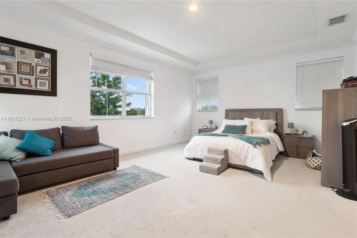 11257 NW 78th St, Doral FL 33178