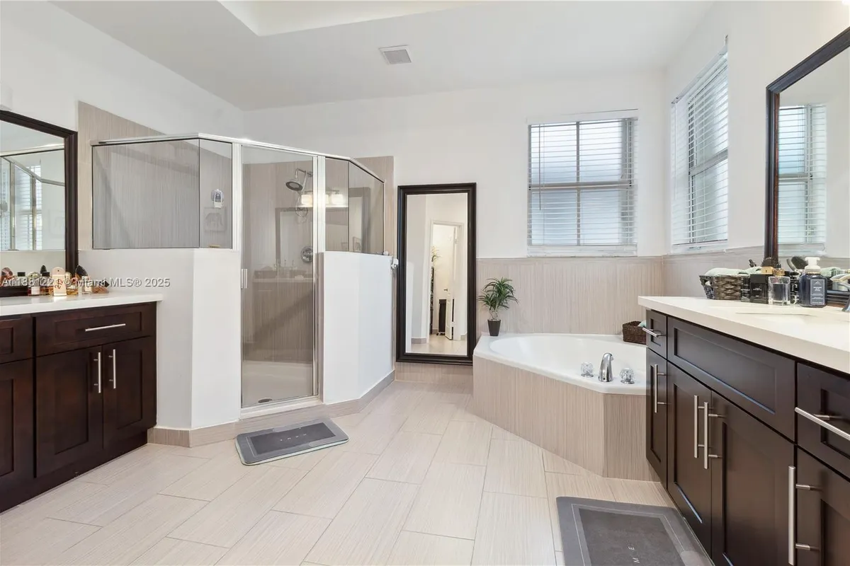 11257 NW 78th St, Doral FL 33178