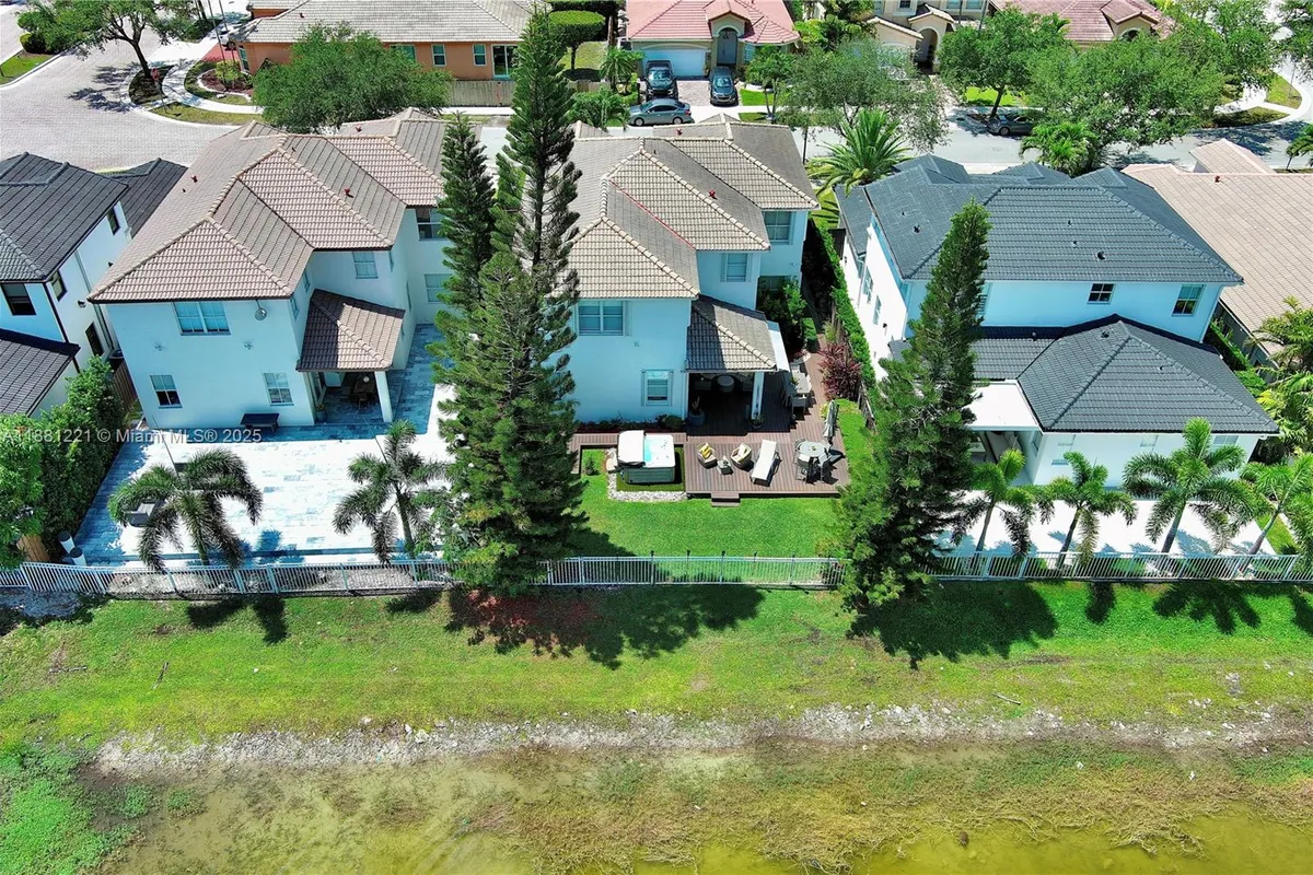 11257 NW 78th St, Doral FL 33178