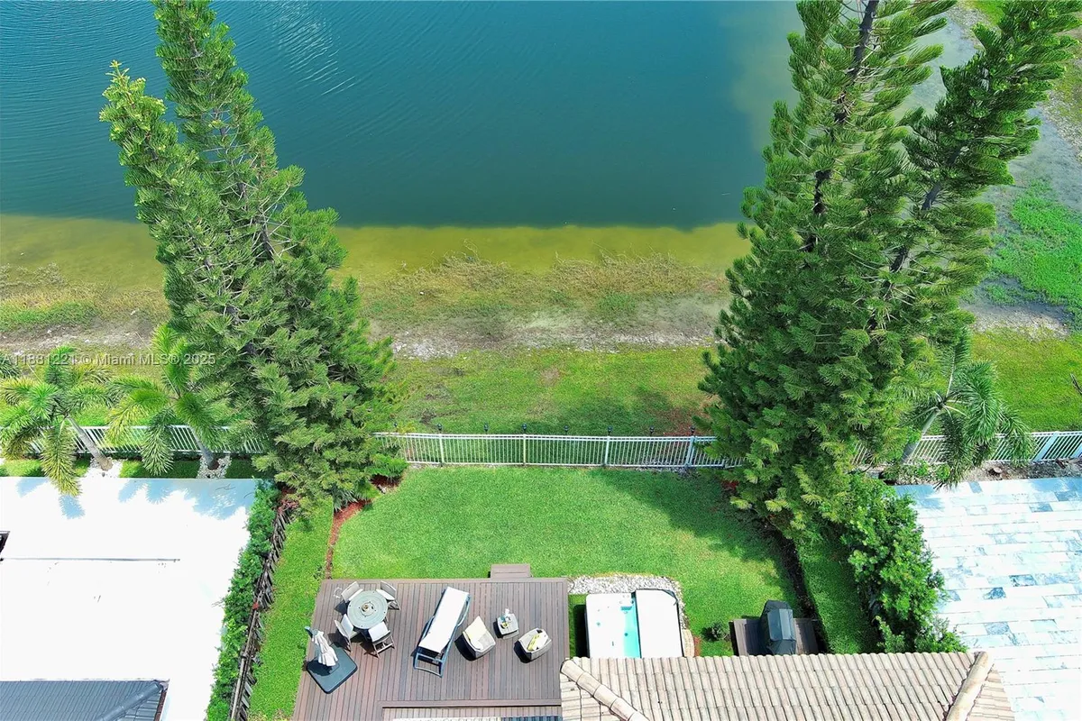 11257 NW 78th St, Doral FL 33178