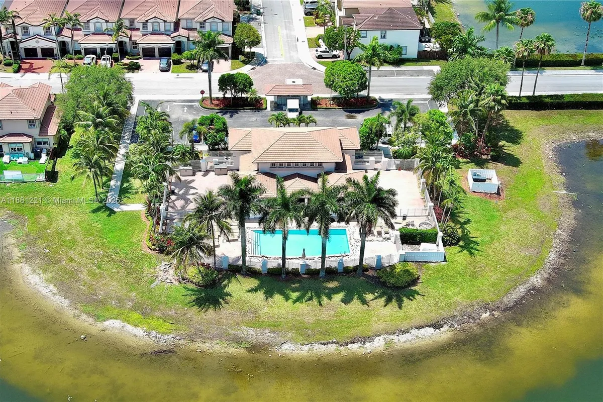 11257 NW 78th St, Doral FL 33178