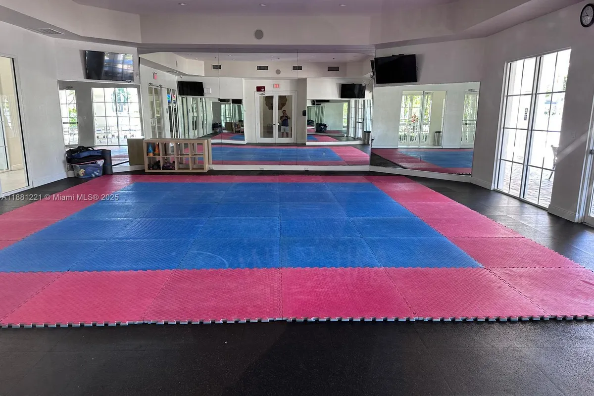 11257 NW 78th St, Doral FL 33178