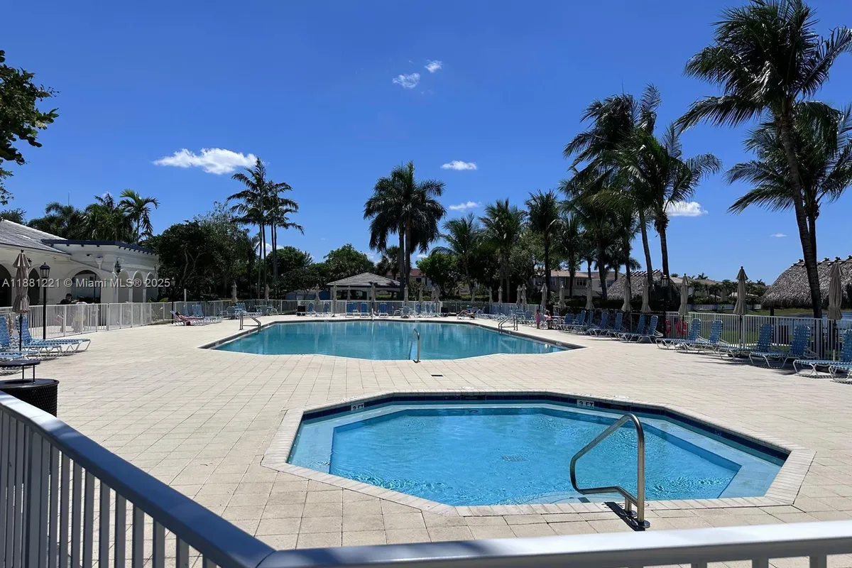 11257 NW 78th St, Doral FL 33178