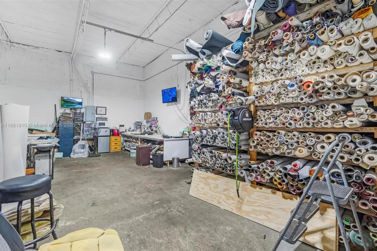 2111 John P Lyons Ln, Pembroke Park FL 33021