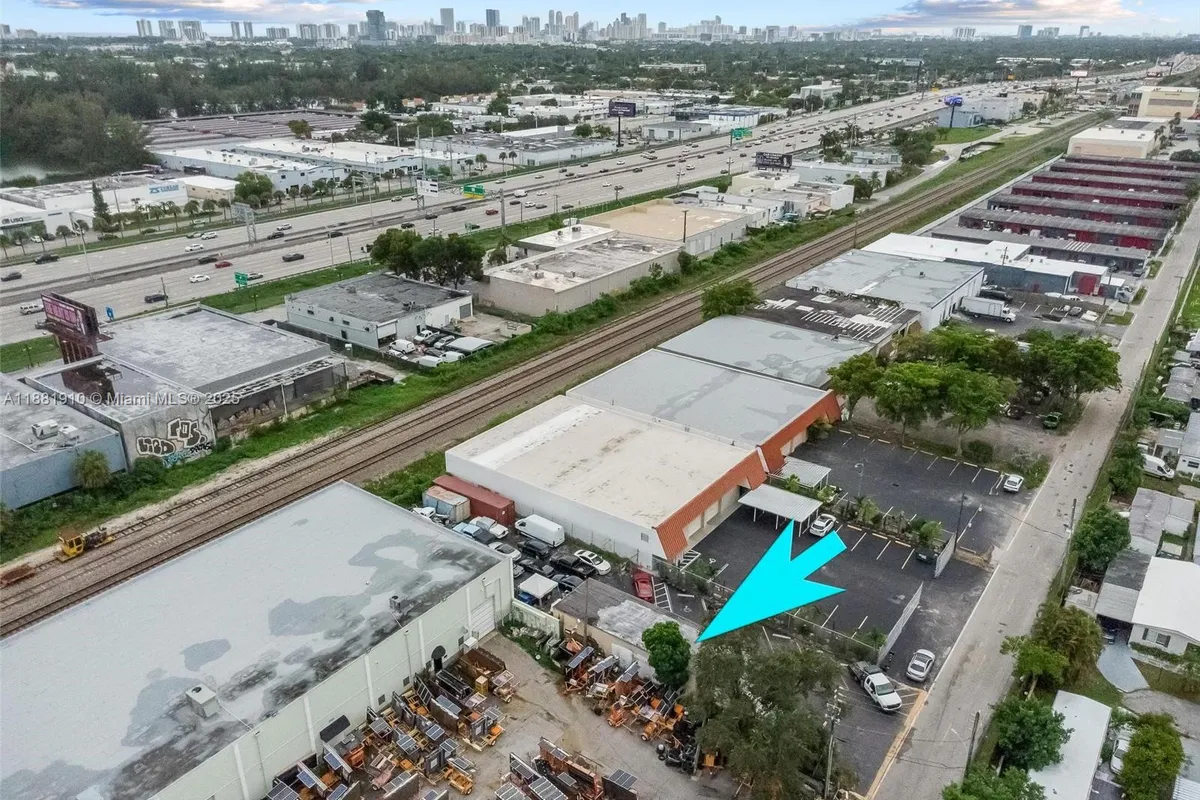 2111 John P Lyons Ln, Pembroke Park FL 33021