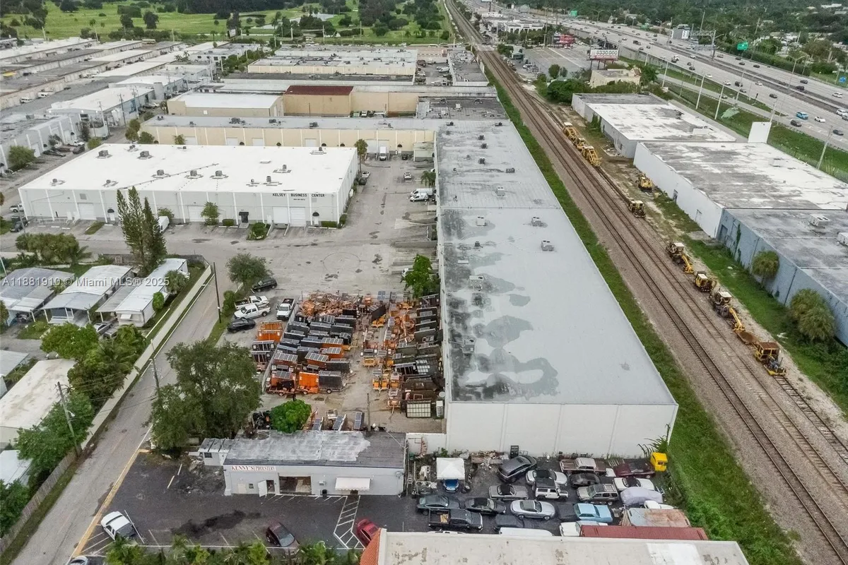 2111 John P Lyons Ln, Pembroke Park FL 33021