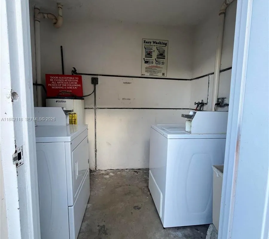 5387 SW 40th Ave # 103, Dania Beach FL 33314