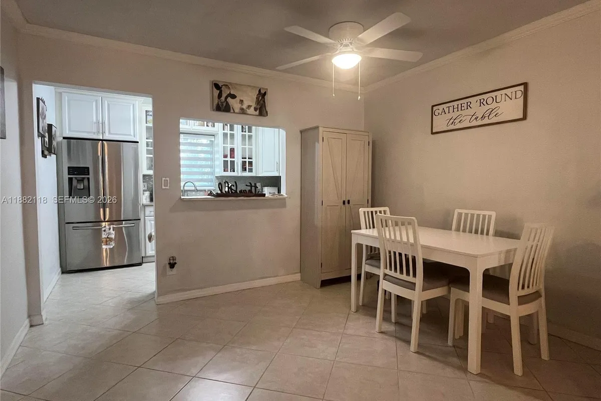 5387 SW 40th Ave # 103, Dania Beach FL 33314