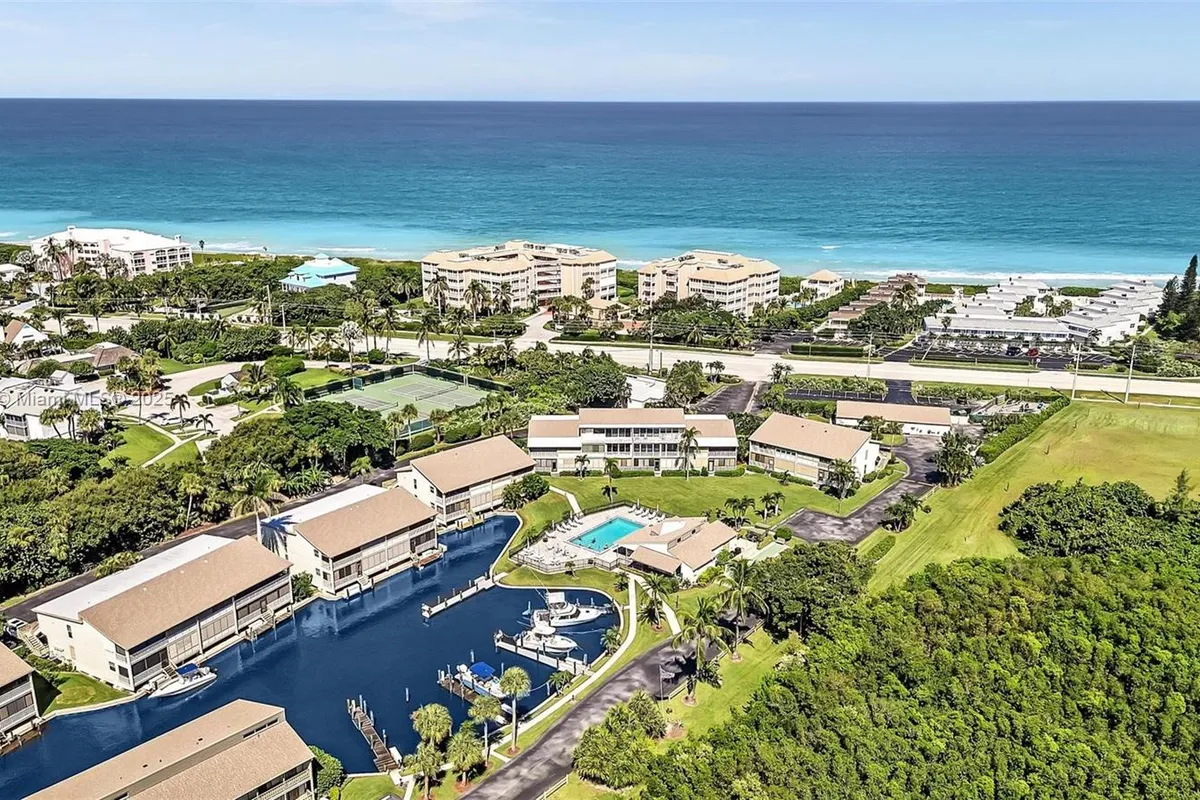 1456 NE Ocean Blvd # 204, Hutchinson Island FL 34996
