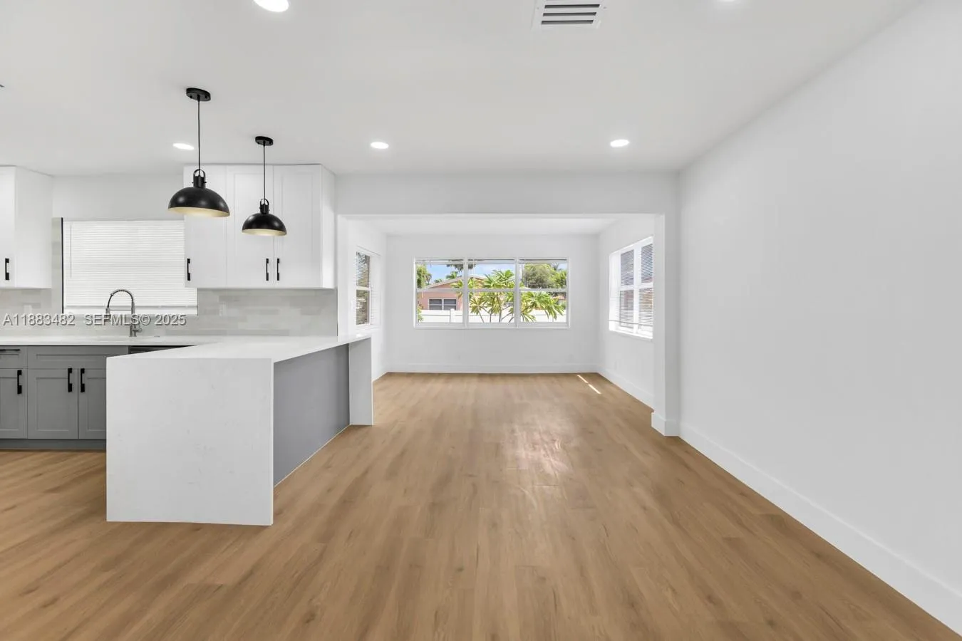 327 SE 2nd Ave, Dania Beach FL 33004