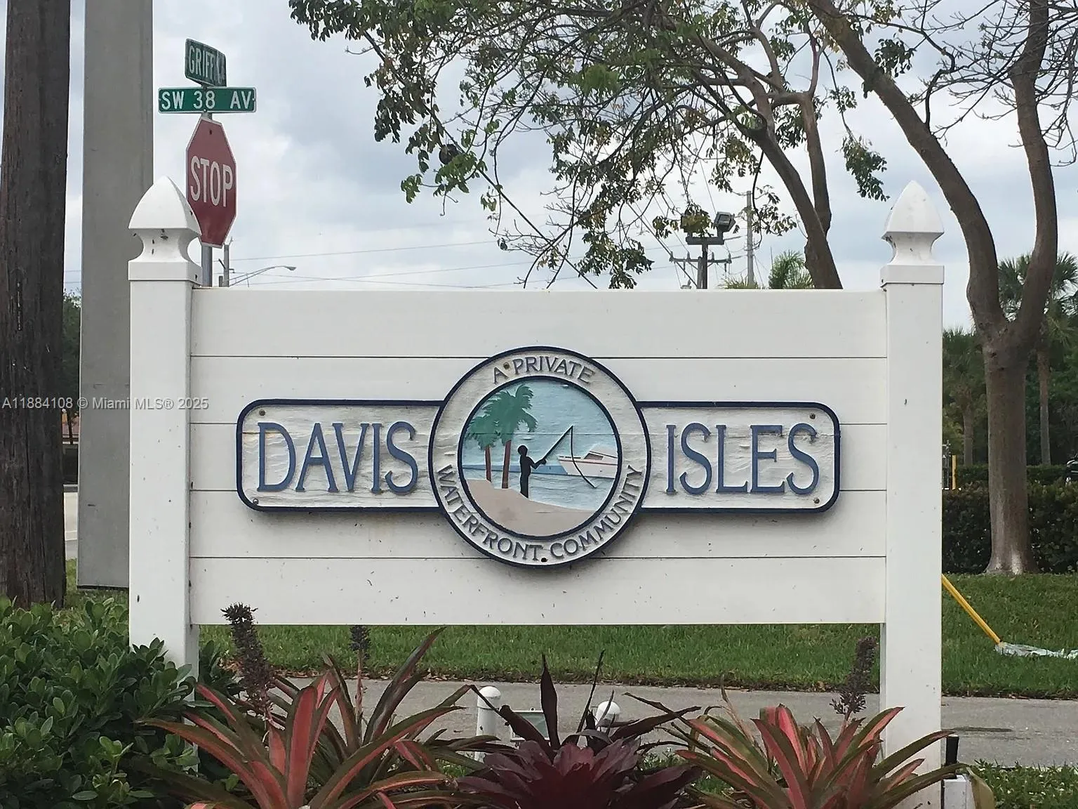 3730 SW 47th Ct, Dania Beach FL 33312