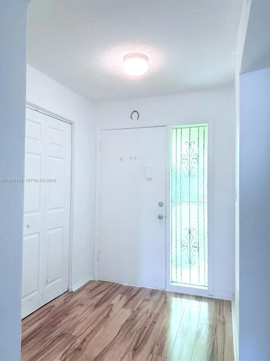 1201 NE 191st St # G304, Miami FL 33179