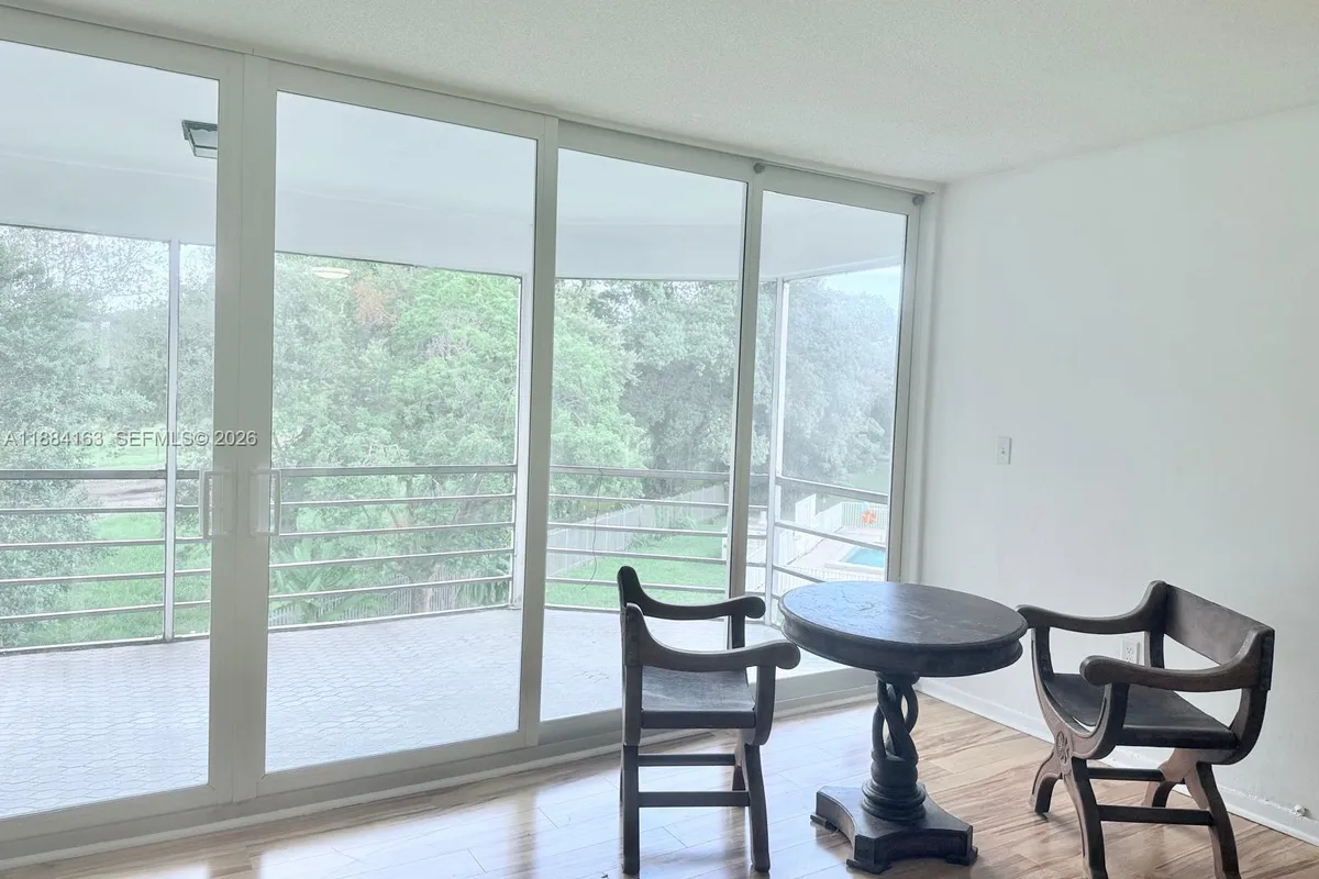 1201 NE 191st St # G304, Miami FL 33179