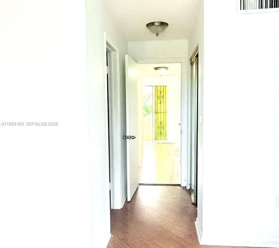 1201 NE 191st St # G304, Miami FL 33179