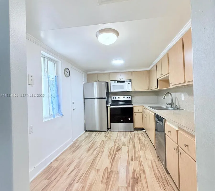 1201 NE 191st St # G304, Miami FL 33179