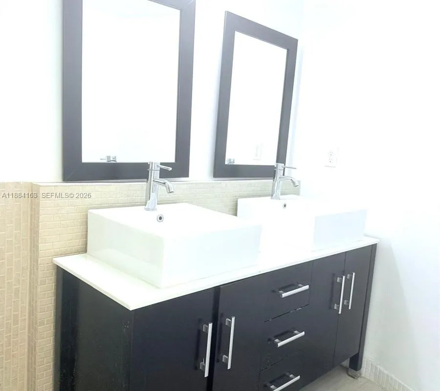 1201 NE 191st St # G304, Miami FL 33179