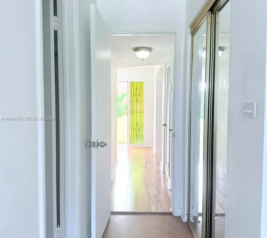 1201 NE 191st St # G304, Miami FL 33179