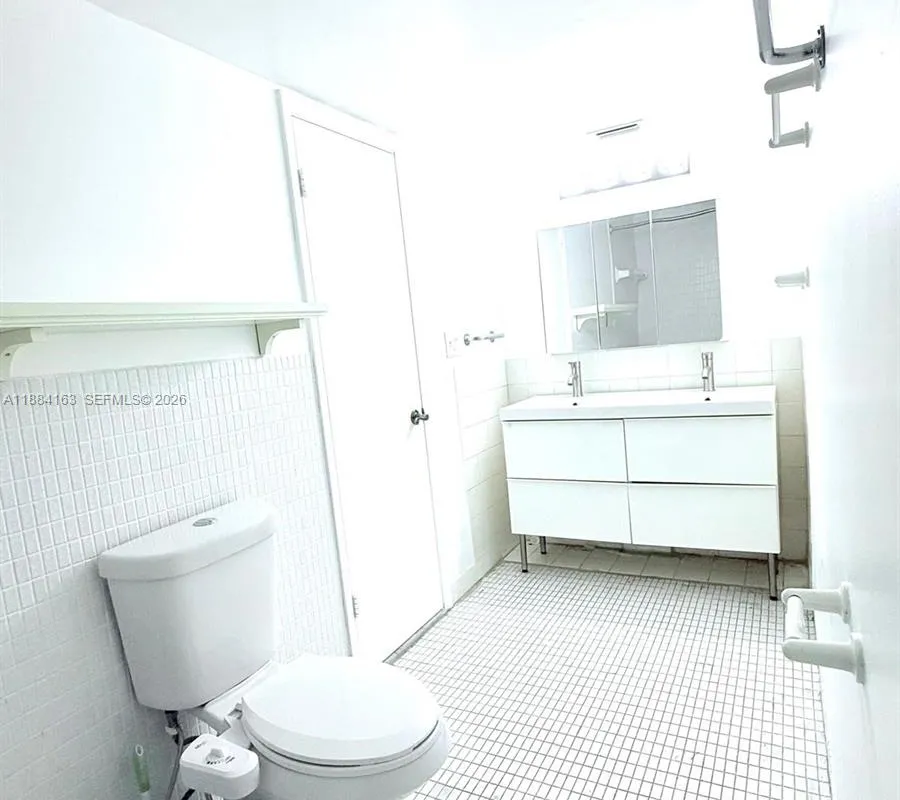 1201 NE 191st St # G304, Miami FL 33179