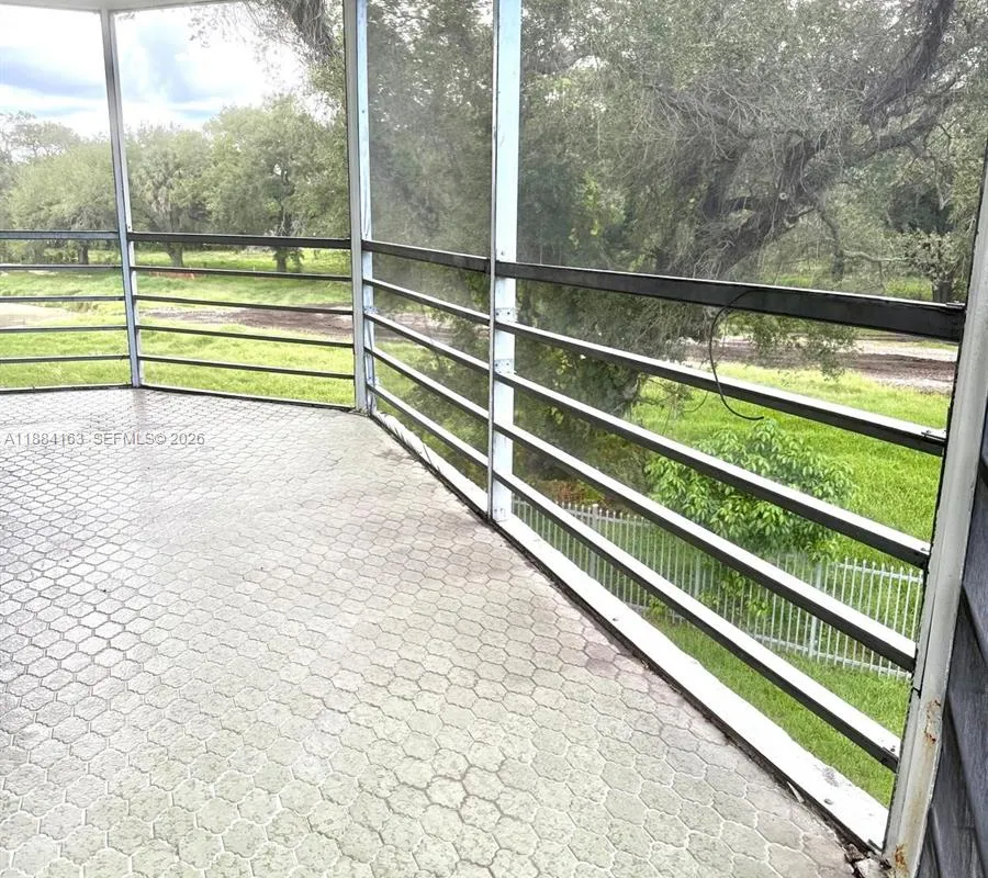 1201 NE 191st St # G304, Miami FL 33179