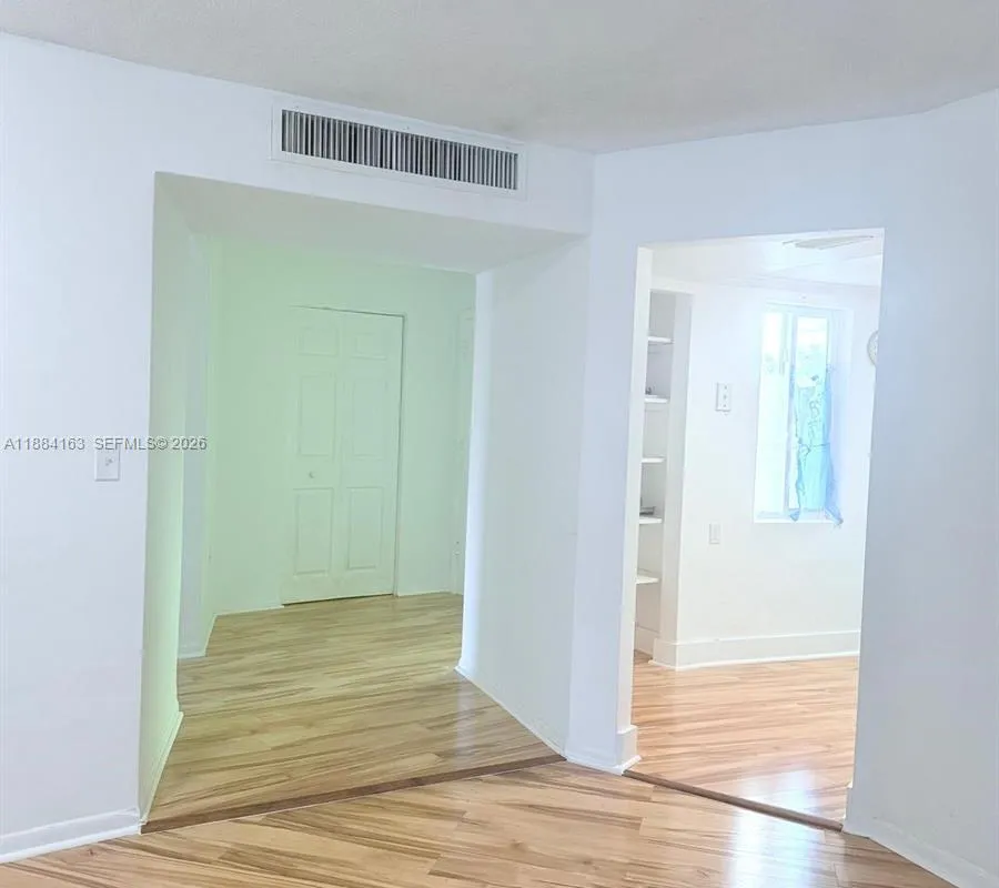 1201 NE 191st St # G304, Miami FL 33179