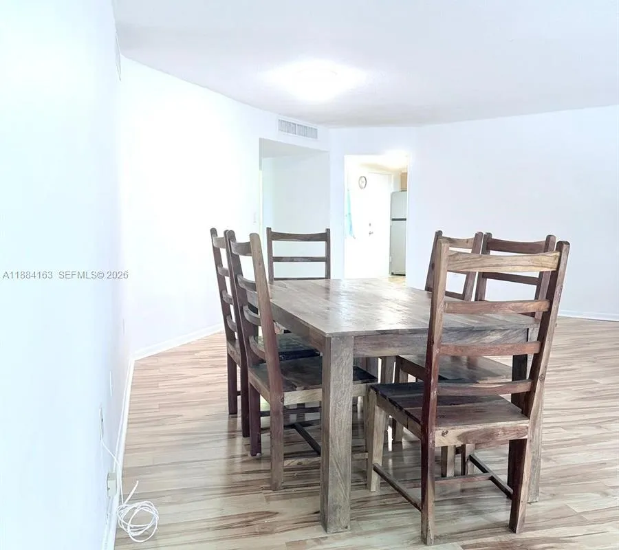 1201 NE 191st St # G304, Miami FL 33179