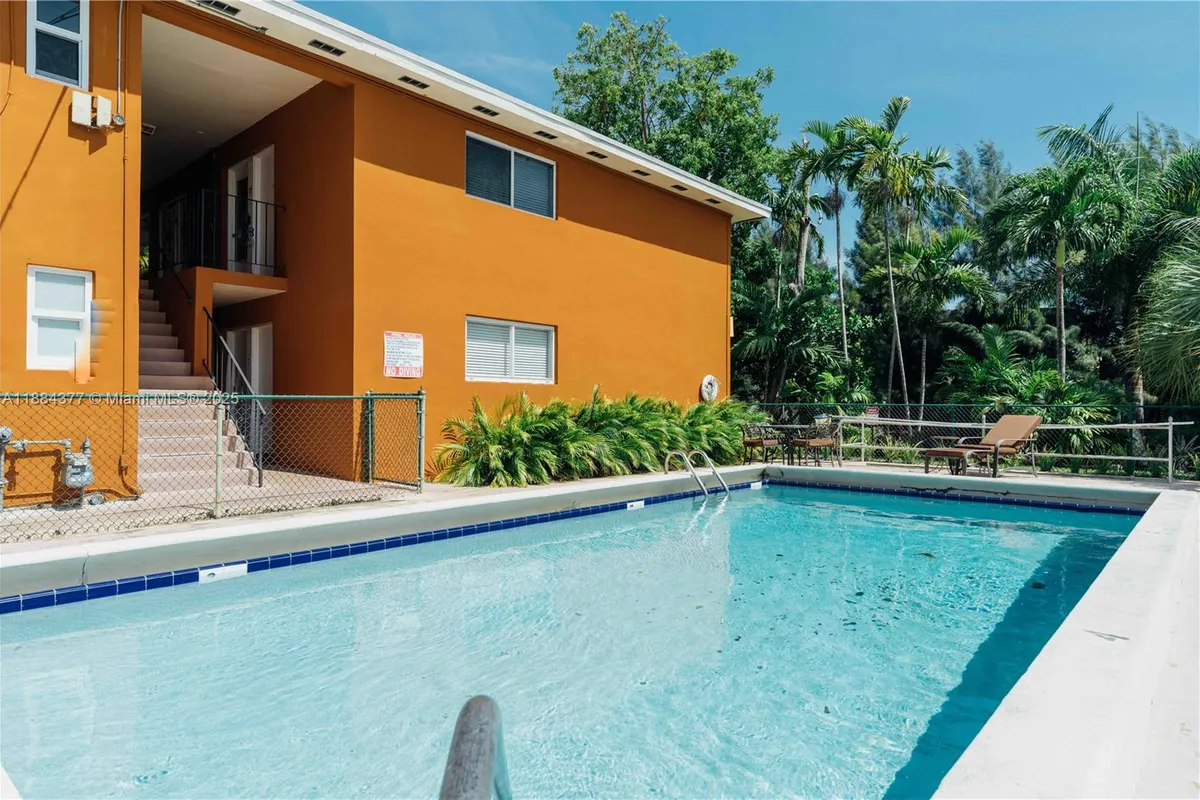 7901 SW 64th Ave # 6, South Miami FL 33143