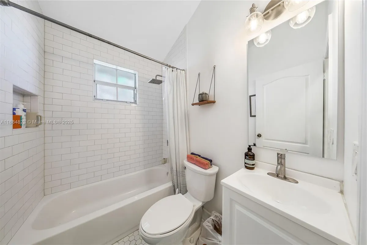 4030 SW 62nd Ave, South Miami FL 33155