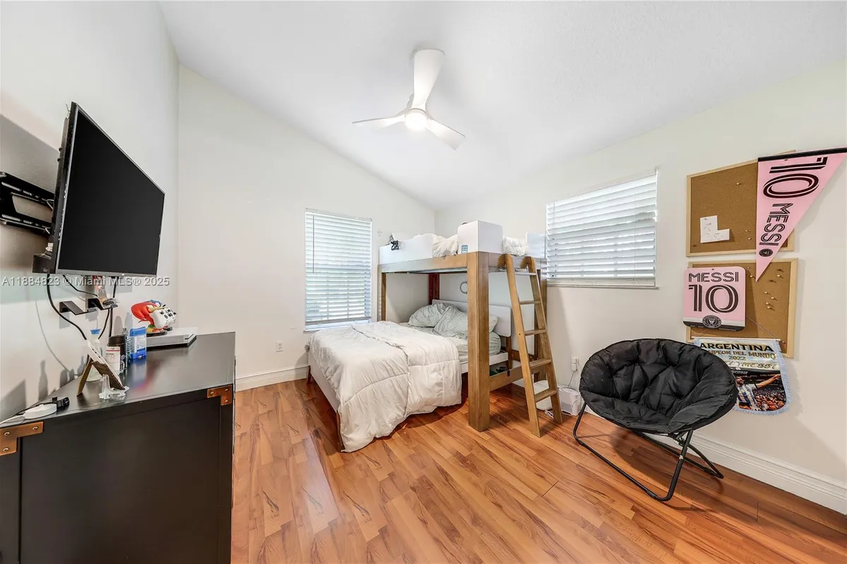 4030 SW 62nd Ave, South Miami FL 33155