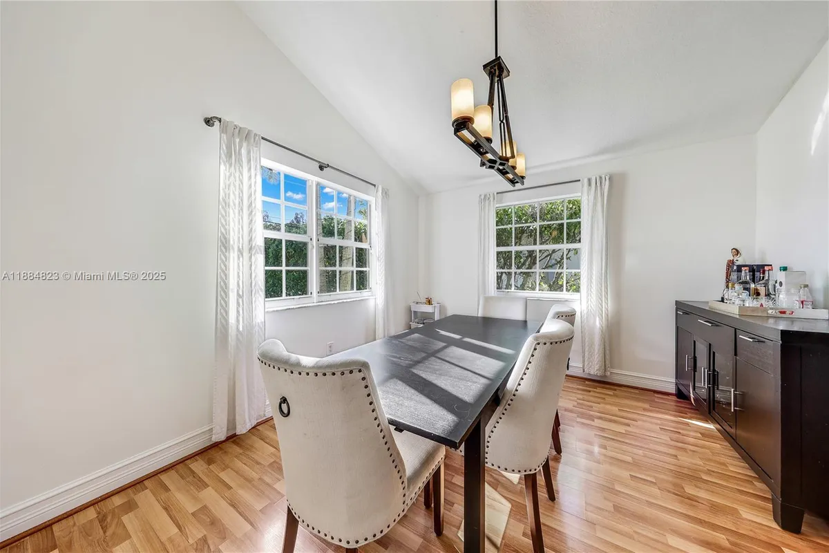 4030 SW 62nd Ave, South Miami FL 33155