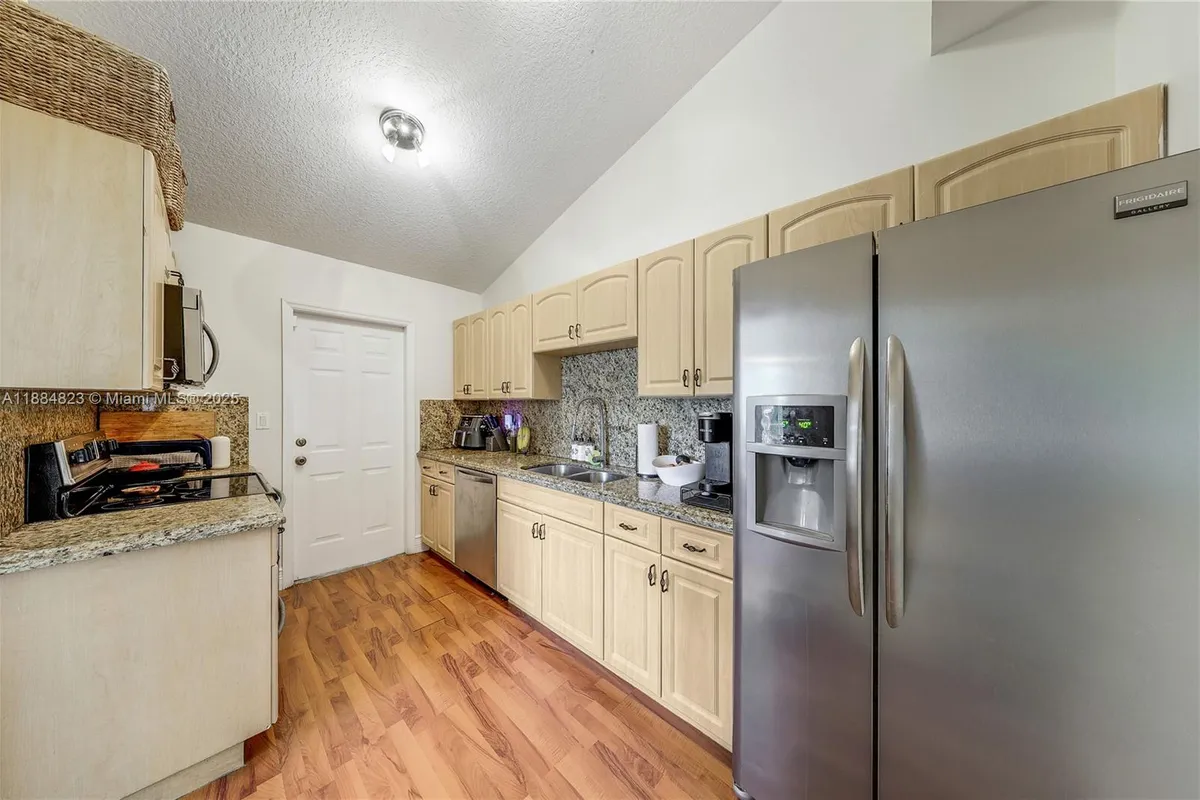 4030 SW 62nd Ave, South Miami FL 33155