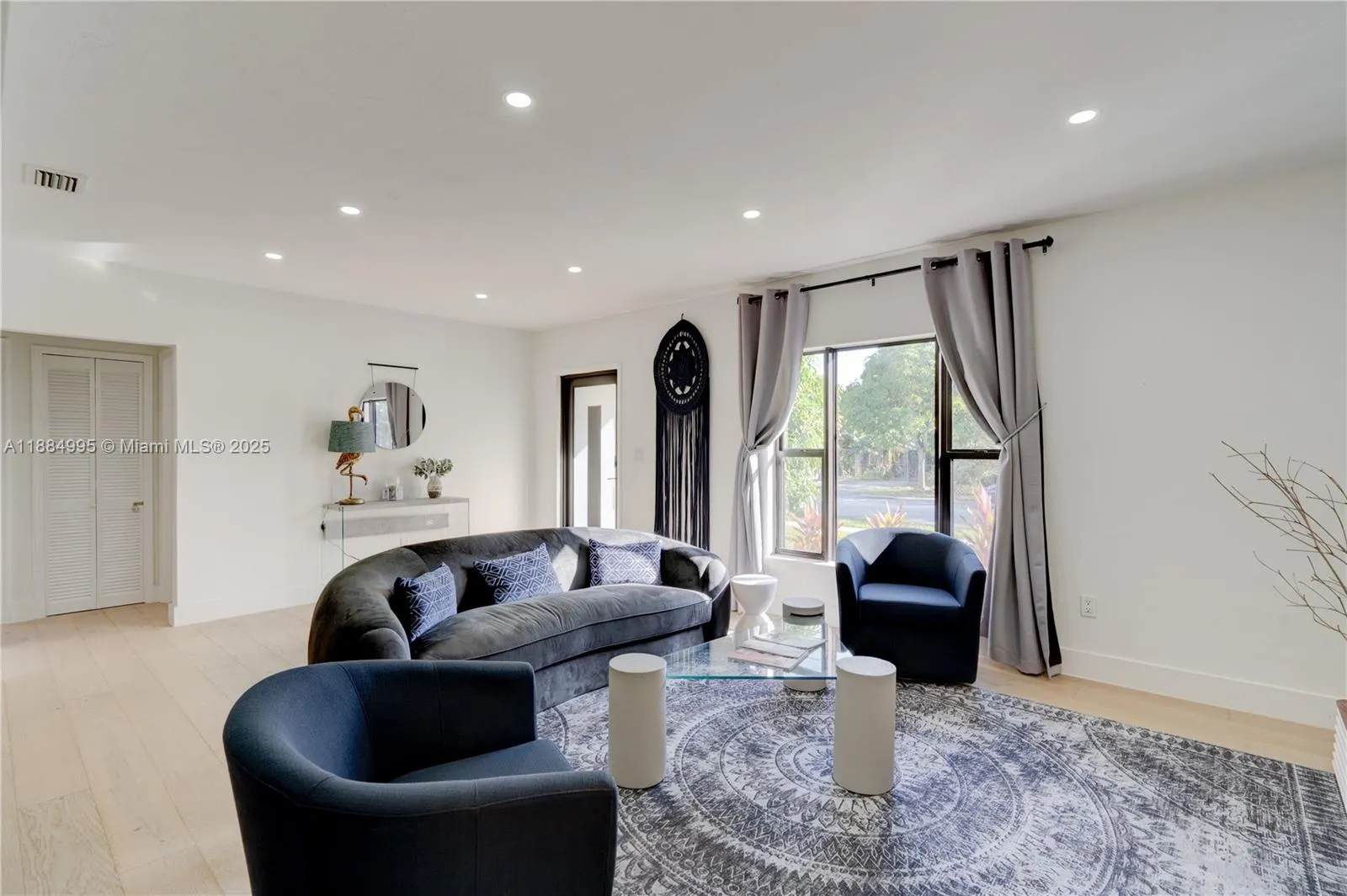 347 NE 110th St, Miami FL 33161