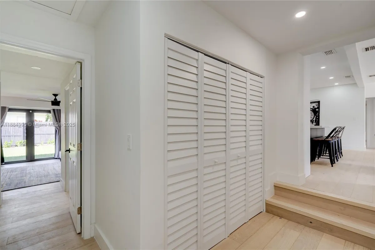 347 NE 110th St, Miami FL 33161