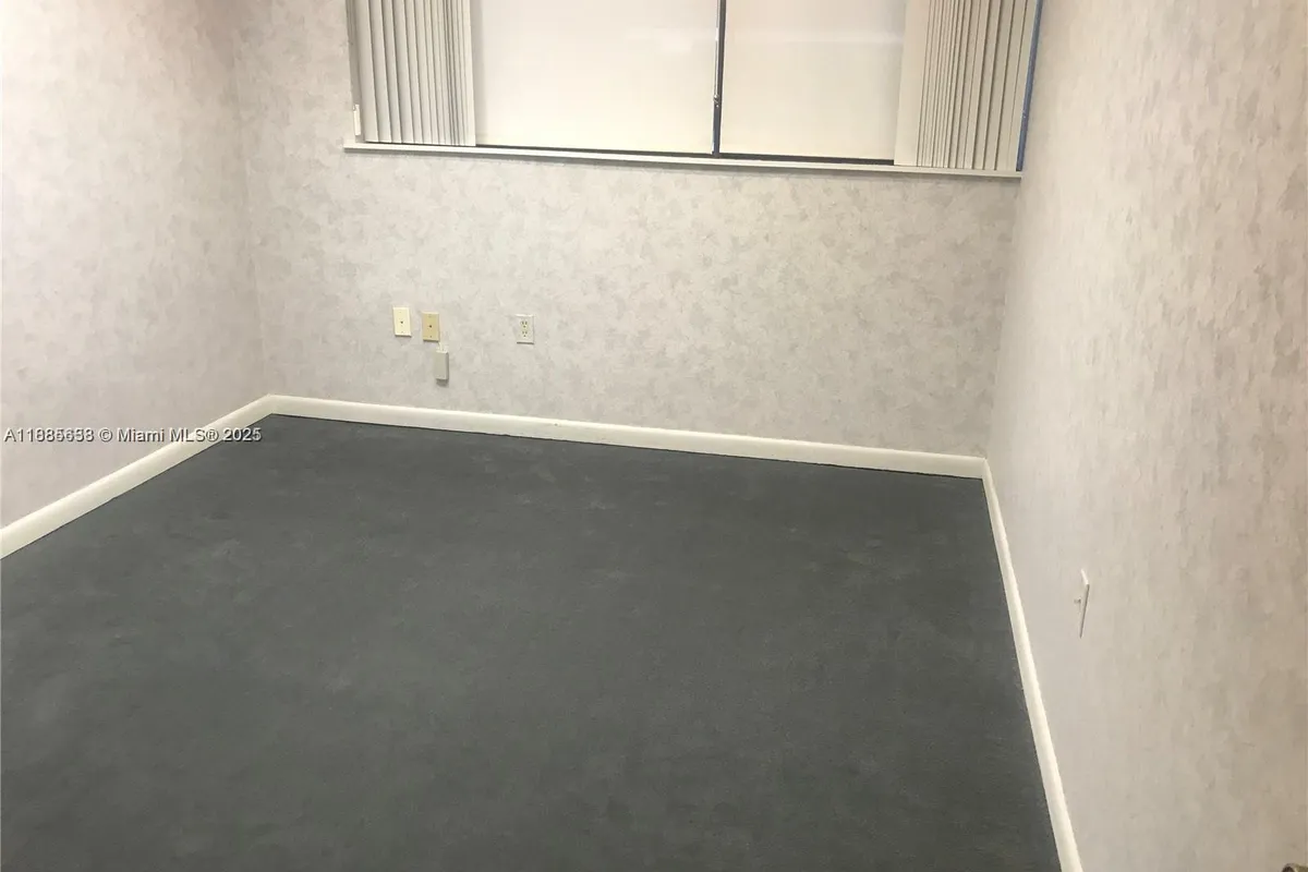 6701 Sunset Dr # 104, South Miami FL 33143