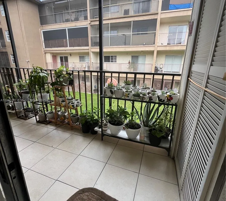 8851 NW 119 ST # 5222, Hialeah Gardens FL 33018