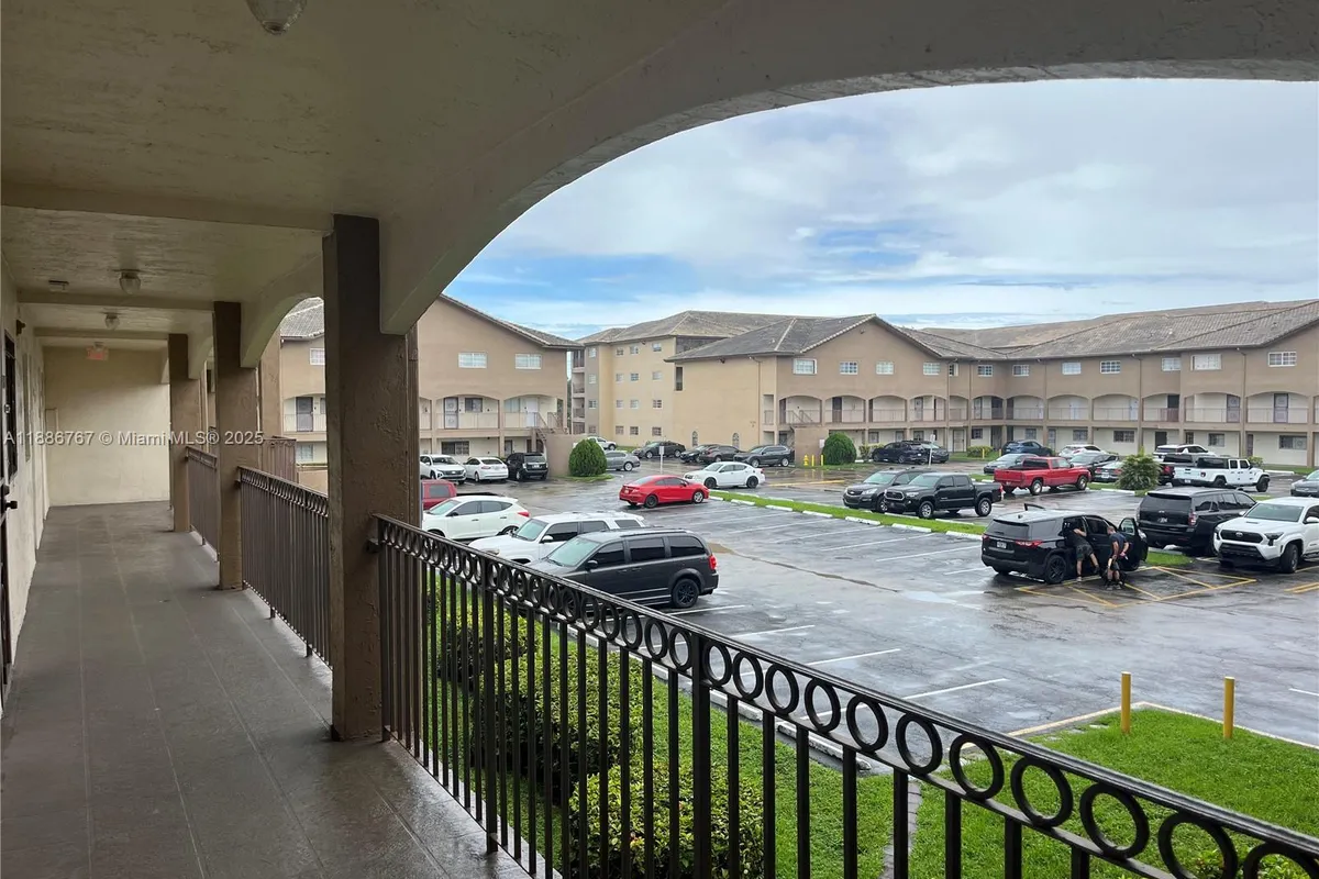 8851 NW 119 ST # 5222, Hialeah Gardens FL 33018