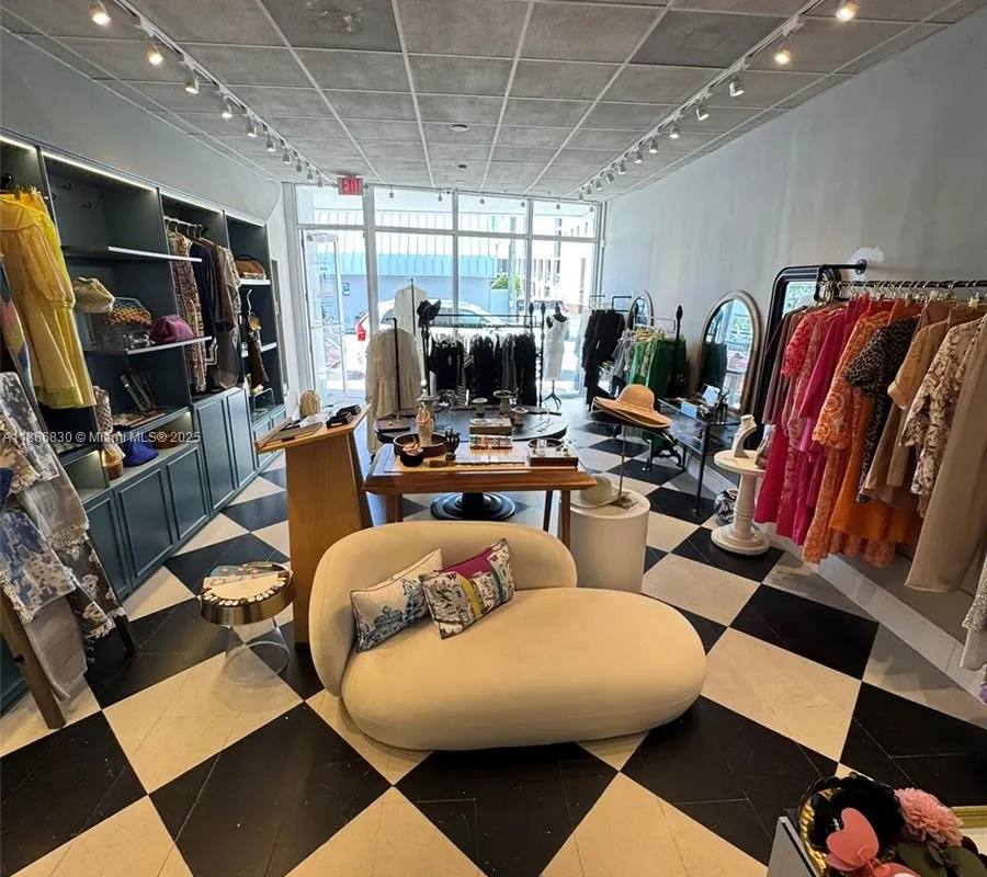 7230 SW 57th Ave, South Miami FL 33143