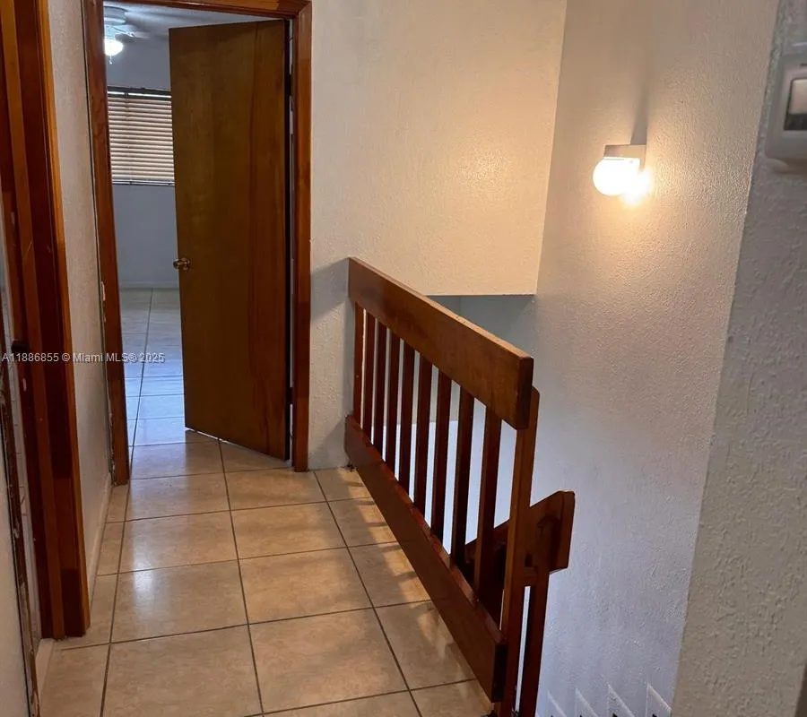 180 Royal Palm Rd # 216, Hialeah Gardens FL 33016